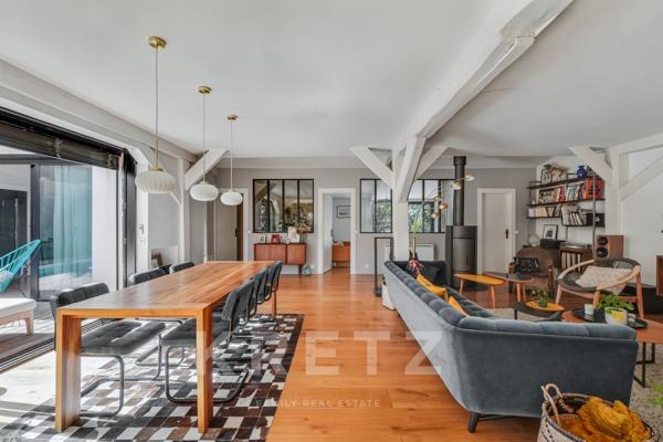 Anciens ateliers rénovés 290m2, quartier Grand Rond / Côte Pavée