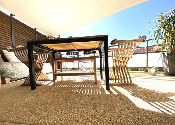 À Vendre : Appartement T2 Moderne En Centre-ville D'hyères