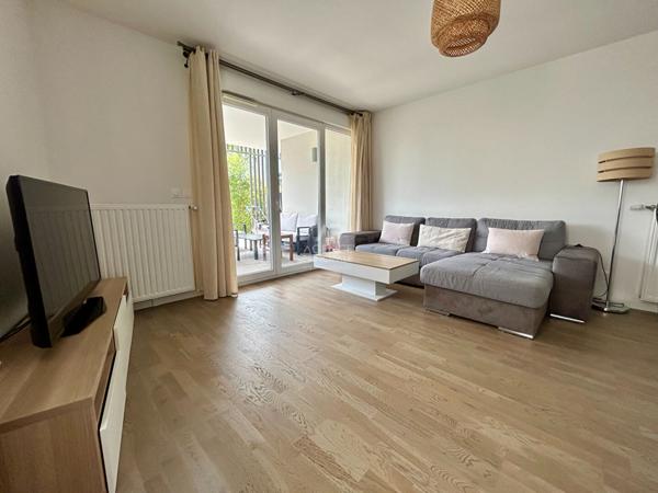 Appartement 3 pièce(s) 61 m2 €269 000 ** - Référence 9201