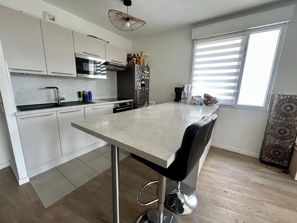 Appartement 3 pièce(s) 61 m2 €269 000 ** - Référence 9201