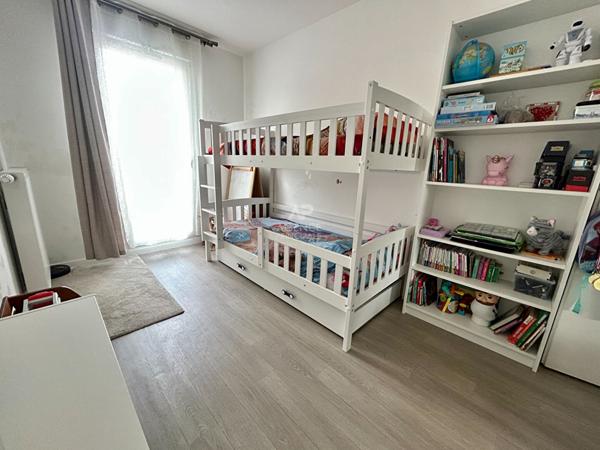 Appartement 3 pièce(s) 61 m2 €269 000 ** - Référence 9201