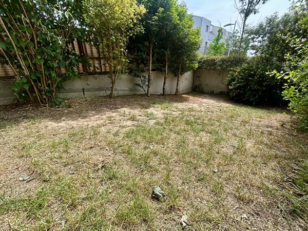 Appartement 3 pièce(s) 61 m2 €269 000 ** - Référence 9201