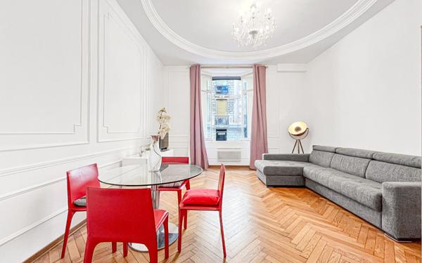 Appartement à vendre    2 pièces • 38 m2 Nice