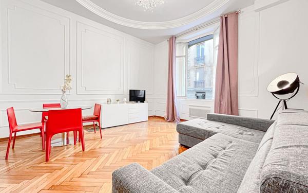 Appartement à vendre    2 pièces • 38 m2 Nice