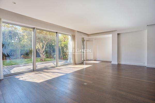 A vendre - Neuilly - 92200 - Appartement - 152 m2 -  80 m² de jardin - 2 chambres