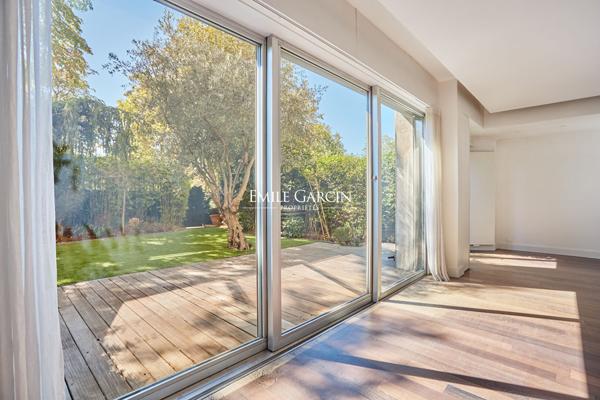 A vendre - Neuilly - 92200 - Appartement - 152 m2 -  80 m² de jardin - 2 chambres