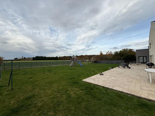 Maison 8 pièces 269.93 m2