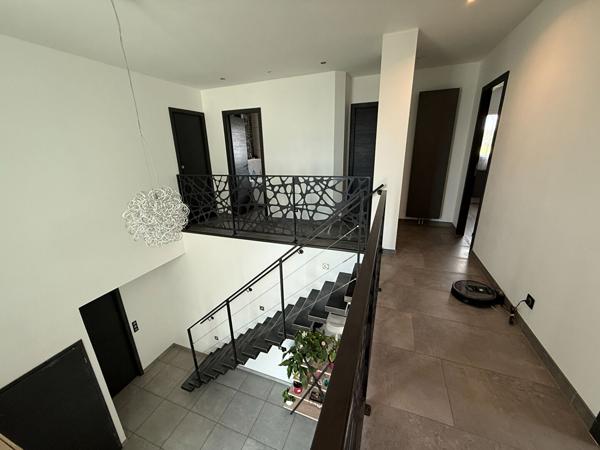 Maison 8 pièces 269.93 m2