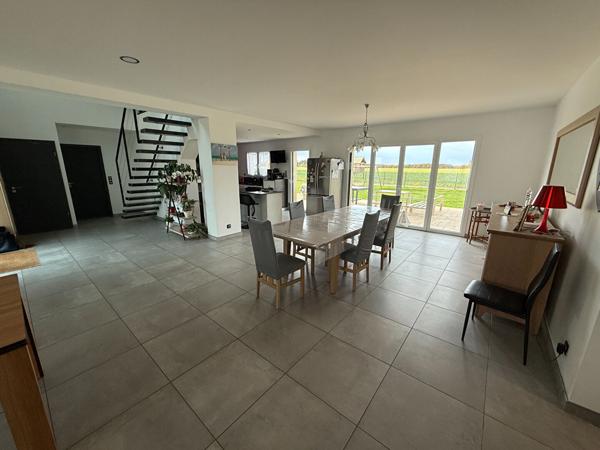 Maison 8 pièces 269.93 m2