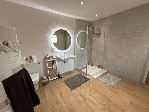 Maison 8 pièces 269.93 m2
