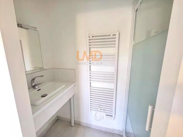 Villa avec jardin et garage 13112 LA Destrousse