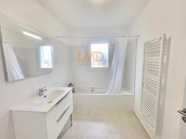 Villa avec jardin et garage 13112 LA Destrousse