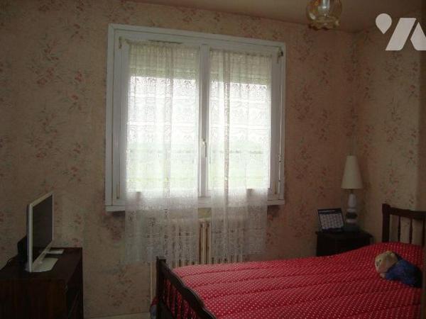 Maison 7 pièces à vendre à NEULLIAC (56300), Morbihan (56), à quelques km de PONTIVY, proche de...