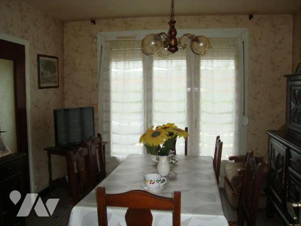 Maison 7 pièces à vendre à NEULLIAC (56300), Morbihan (56), à quelques km de PONTIVY, proche de...