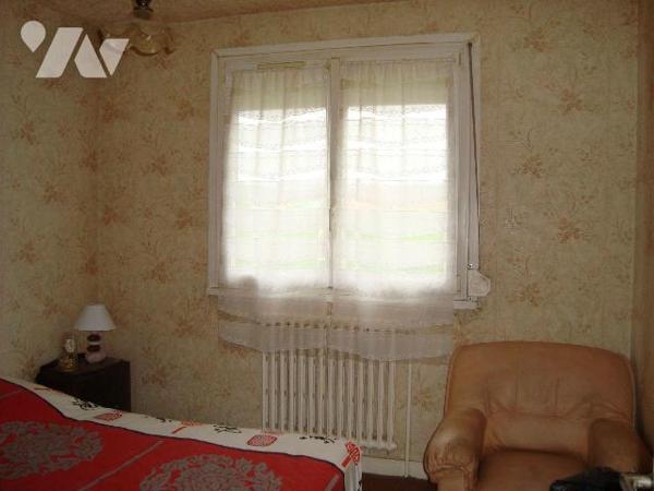 Maison 7 pièces à vendre à NEULLIAC (56300), Morbihan (56), à quelques km de PONTIVY, proche de...