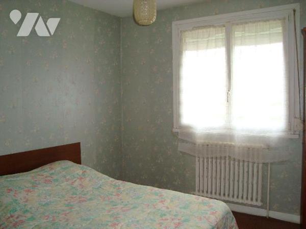 Maison 7 pièces à vendre à NEULLIAC (56300), Morbihan (56), à quelques km de PONTIVY, proche de...