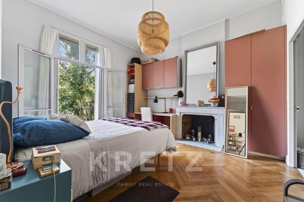 Hôtel particulier du XIXe avec jardin, piscine et garage en coeur de ville