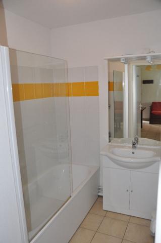 Bel appartement T3 situé dans résidence sécurisée avec piscine proche centre Prayssac