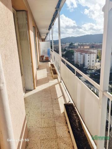 Exclusivité et Affaire Draguignan proche centre F4/5 traversant au 8eme étage ascenceur 2 balcons cave 141750€ Draguignan (83300)