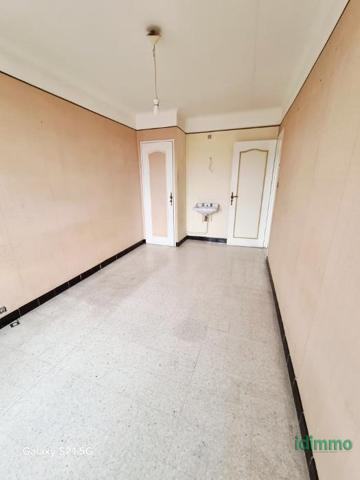 Exclusivité et Affaire Draguignan proche centre F4/5 traversant au 8eme étage ascenceur 2 balcons cave 141750€ Draguignan (83300)