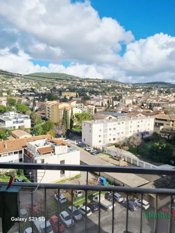 Exclusivité et Affaire Draguignan proche centre F4/5 traversant au 8eme étage ascenceur 2 balcons cave 141750€ Draguignan (83300)