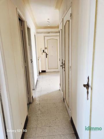 Exclusivité et Affaire Draguignan proche centre F4/5 traversant au 8eme étage ascenceur 2 balcons cave 141750€ Draguignan (83300)