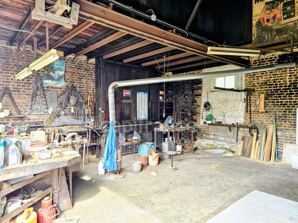 À VENDRE BÂTISSE EN BRIQUE À RENOVER d'environs 130 m² avec dépendances à Friville-Escarbotin 80