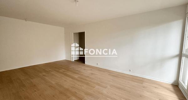 Location Appartement 3 pièces 67.43 m² - Les Ulis 91940