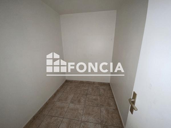 Location Appartement 3 pièces 89.97 m² - 11 RUE DE TIVOLI Charleville Mezieres 08000