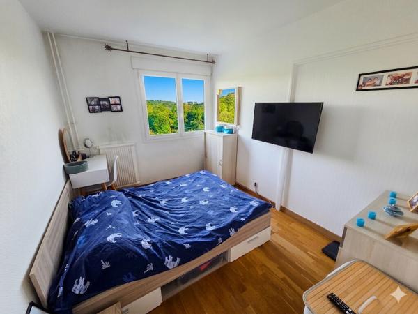 LAISSEZ-VOUS SEDUIRE PAR CET APPARTEMENT F3 - LIVRY GARGAN CENTRE !