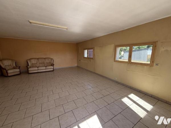 EXCLUSIVITE : Beaumont sur Sarthe, pavillon en campagne. 