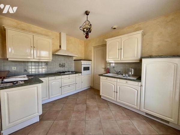 EXCLUSIVITE : Beaumont sur Sarthe, pavillon en campagne. 