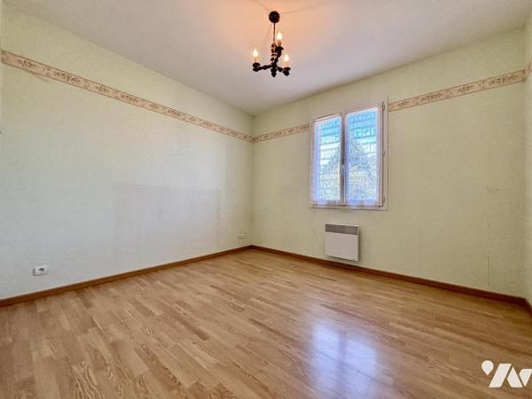 EXCLUSIVITE : Beaumont sur Sarthe, pavillon en campagne. 