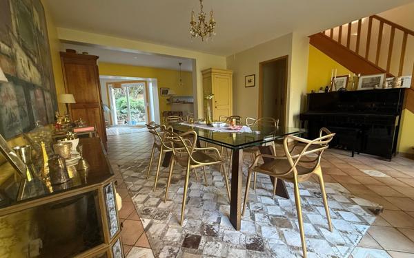 Maison à vendre    5 pièces • 133 m2 Créteil