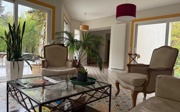 Maison à vendre    5 pièces • 133 m2 Créteil