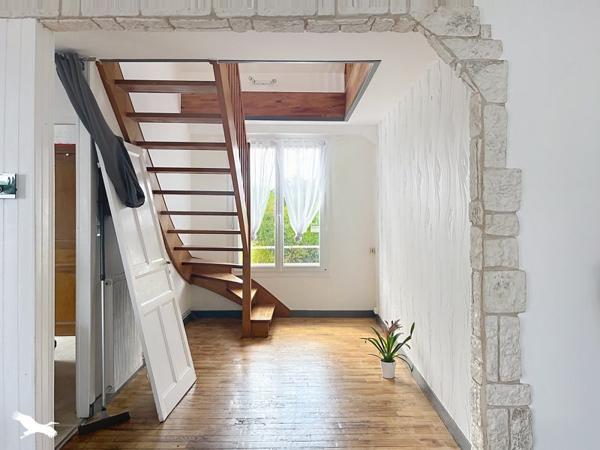 Maison 223 650 € Lesneven 8 p 109 m² DPE D