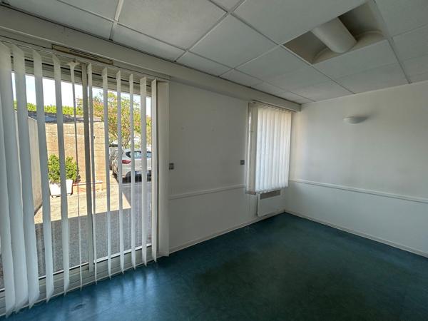 Bureaux à vendre à Pornichet centre ville proche gare et stationnement