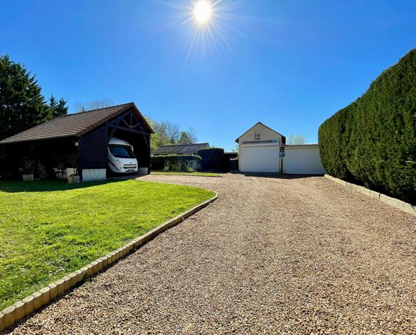 Maison familiale Tour-en-Sologne -130 m² avec terrain et dépendances