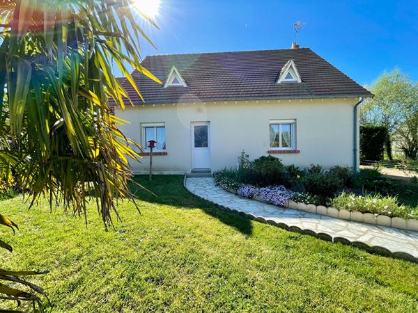 Maison familiale Tour-en-Sologne -130 m² avec terrain et dépendances