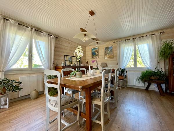 Maison familiale Tour-en-Sologne -130 m² avec terrain et dépendances