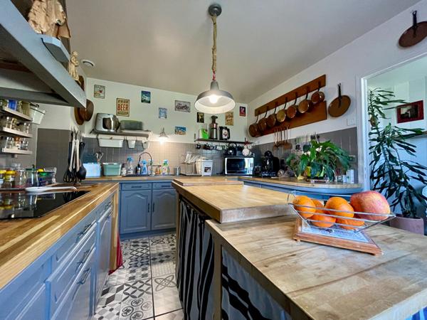 Maison familiale Tour-en-Sologne -130 m² avec terrain et dépendances