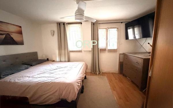 Immeuble à vendre    8 pièces • 154,09 m2 Vitry-sur-Seine