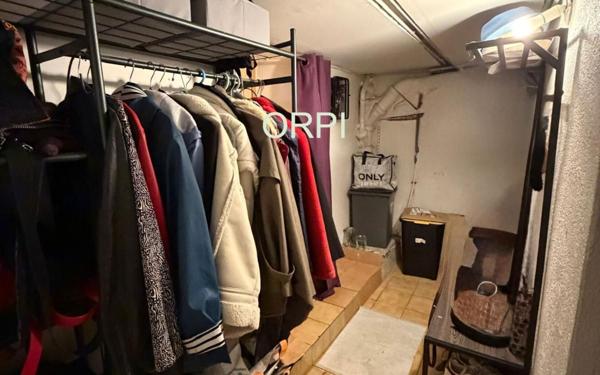 Immeuble à vendre    8 pièces • 154,09 m2 Vitry-sur-Seine