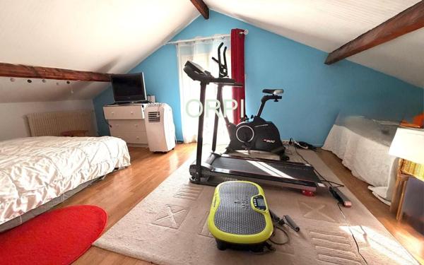 Immeuble à vendre    8 pièces • 154,09 m2 Vitry-sur-Seine