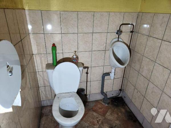 À vendre à Bar-sur-Aube - Ancien Café du Rocher, un bien de caractère à fort potentiel !

Sit...