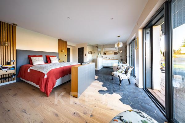 Propriété d'exception en Bourgogne rénovée par architecte 254 m2-6 chambres, piscine et dépendances