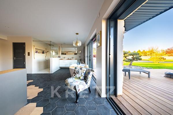 Propriété d'exception en Bourgogne rénovée par architecte 254 m2-6 chambres, piscine et dépendances