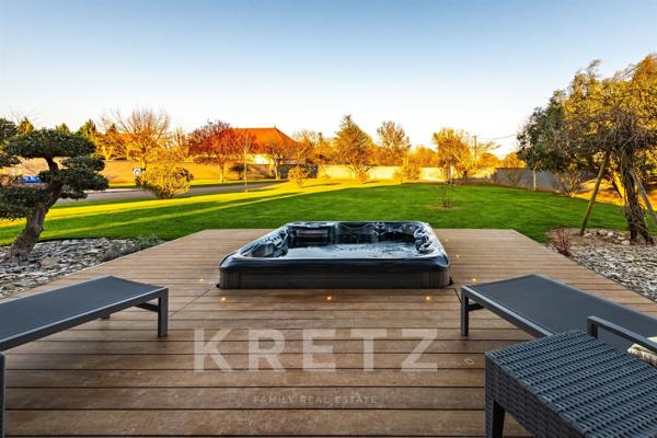 Propriété d'exception en Bourgogne rénovée par architecte 254 m2-6 chambres, piscine et dépendances