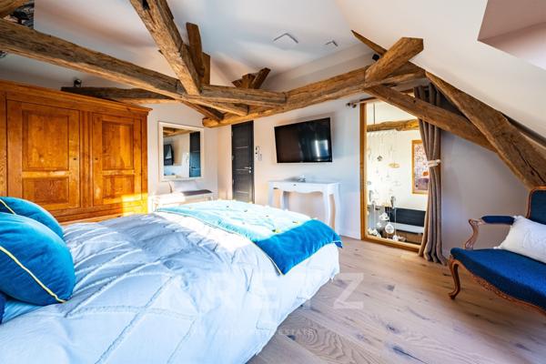 Propriété d'exception en Bourgogne rénovée par architecte 254 m2-6 chambres, piscine et dépendances