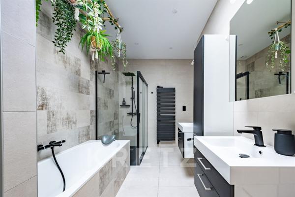 Propriété d'exception en Bourgogne rénovée par architecte 254 m2-6 chambres, piscine et dépendances